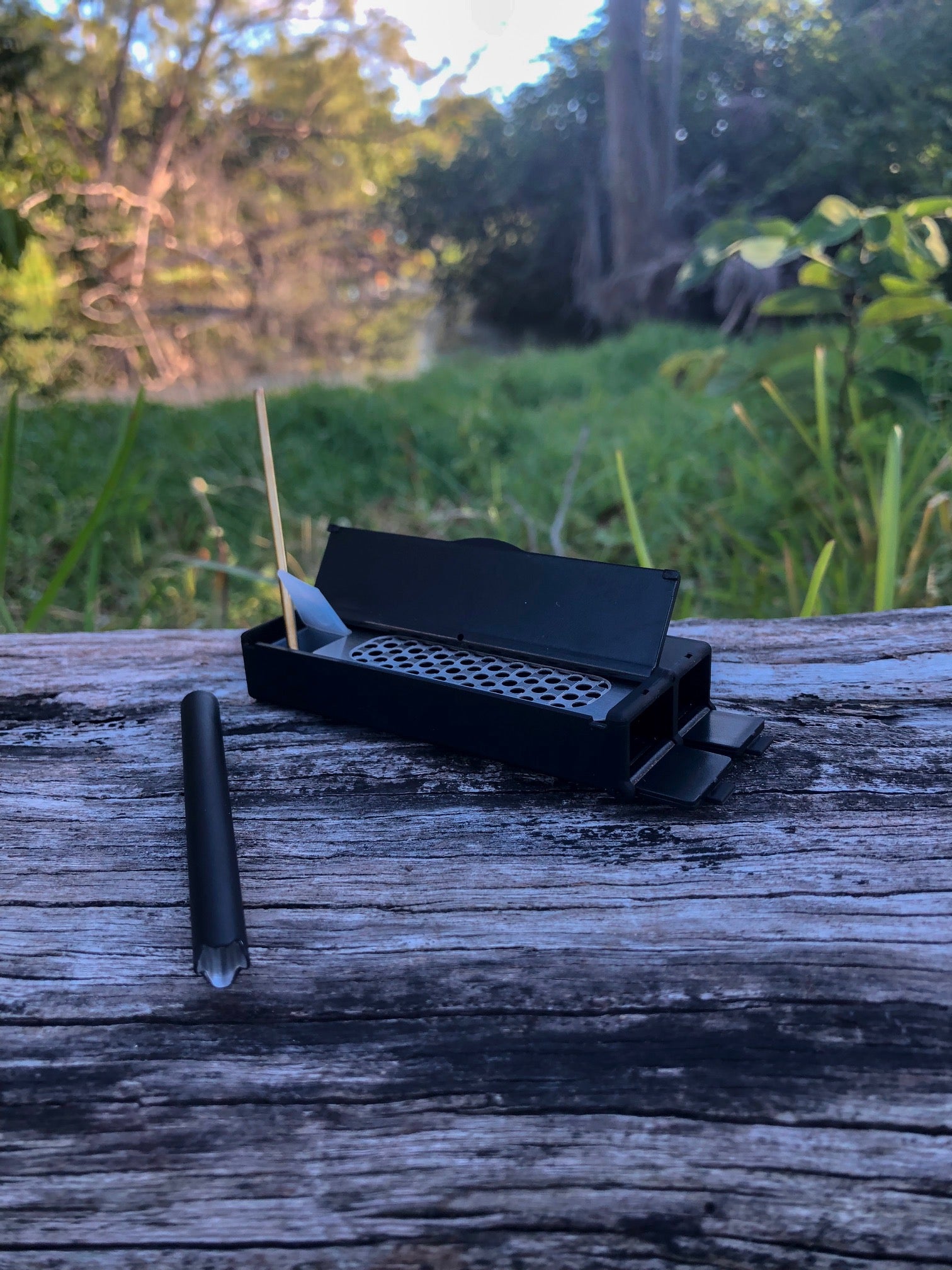 how to use one hitter cigarette pipe Tips and Tricks for Smoking a One Hitter